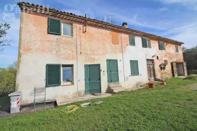 Country house or cottage in Strada Roncitelli-Scapezzano 52, Senigallia - Photo 1