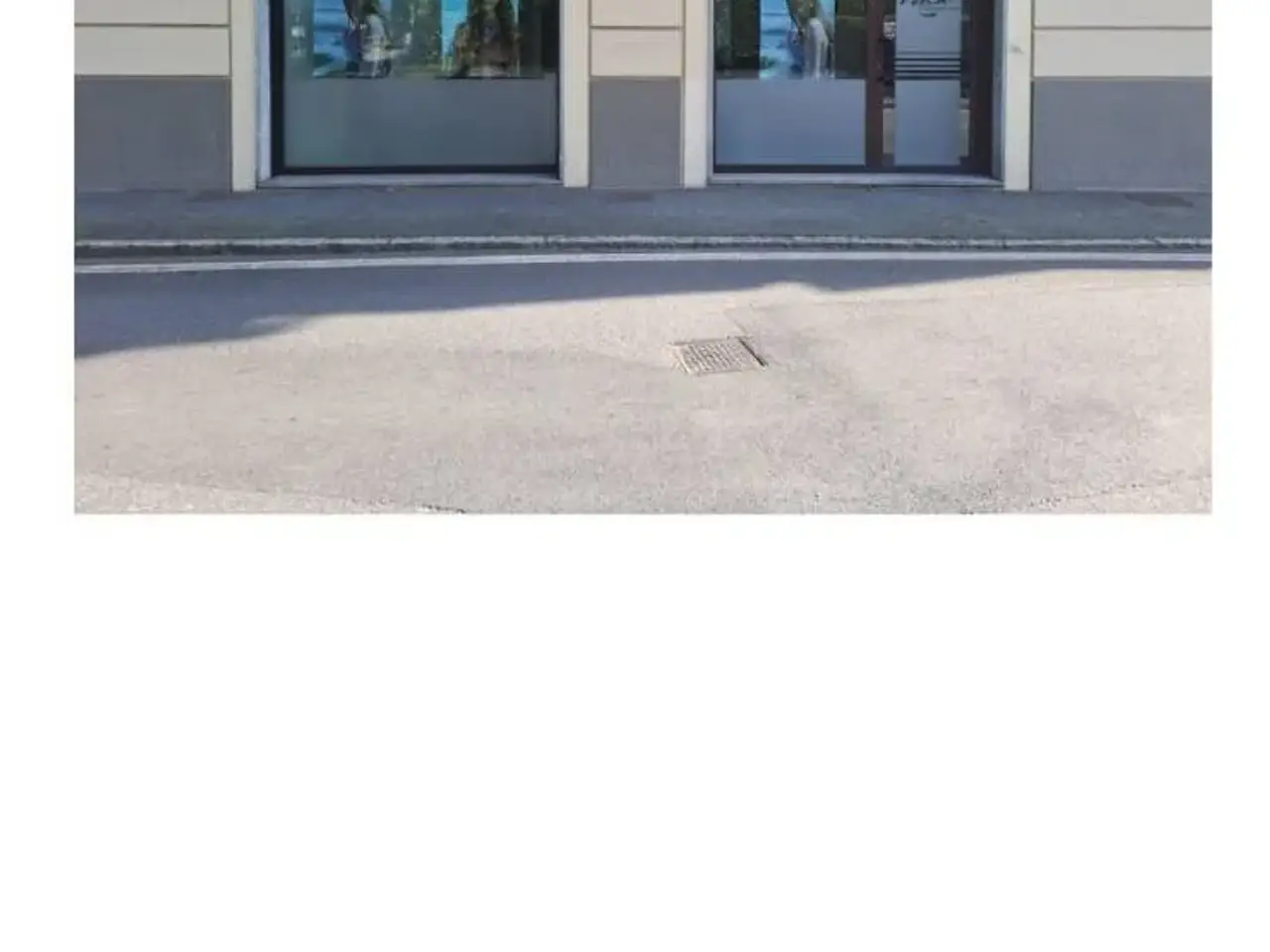 Locale commerciale in Cantone Maridon 1, Ivrea, Ivrea, {3} - Foto 2