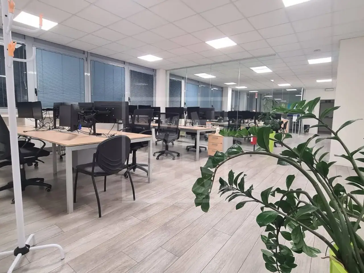 Ufficio in Via Adua 4, Reggio nell'Emilia, {3} - Foto 1