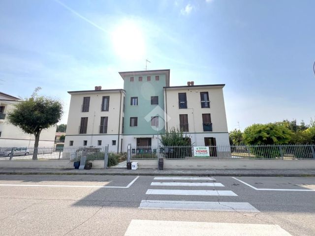 2-room flat in Via Lazio 31, Asola - Photo 1