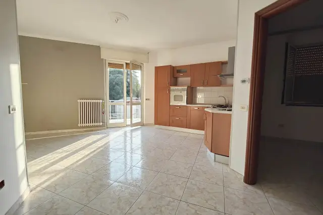 3-room flat in Via Due Principati, Avellino - Photo 1