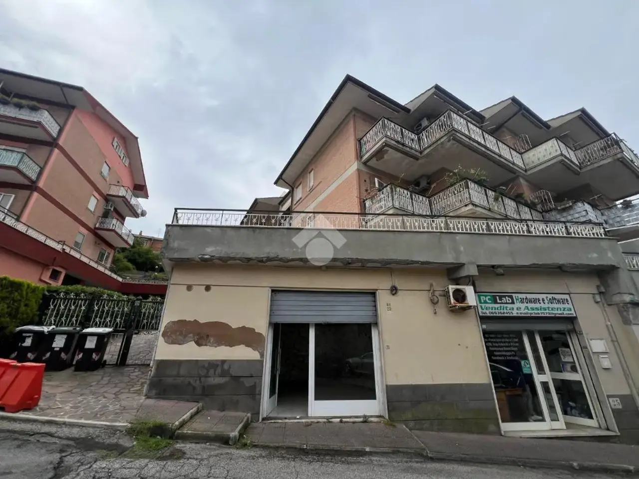 Negozio in Via Sardegna 23, Genzano Di Roma, {3} - Foto 1