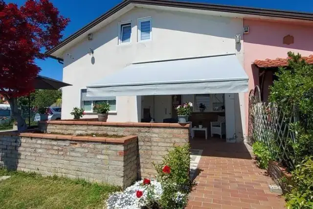 Villa in Via Liguria 1, Mira - Foto 1