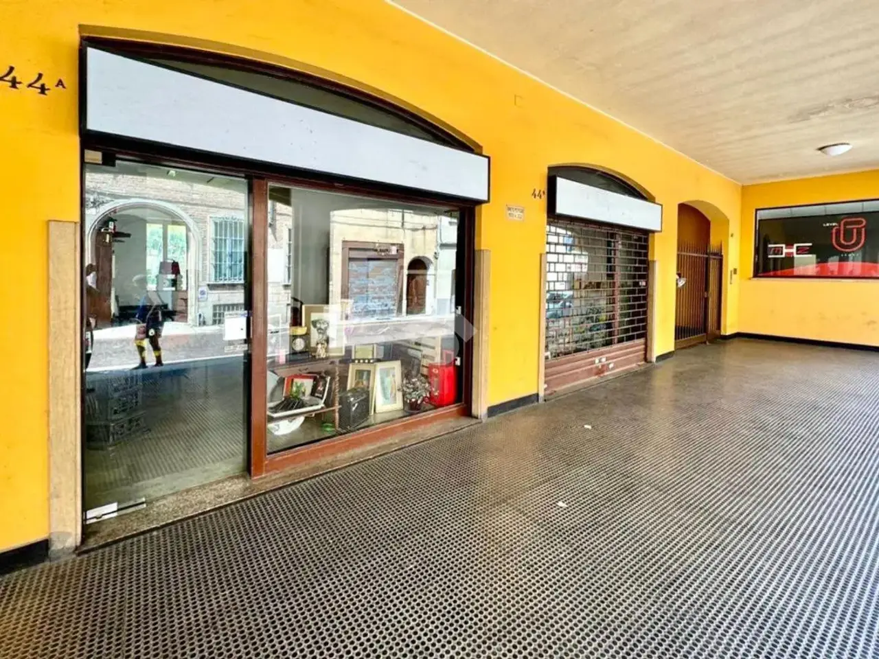 Negozio in Via Taverna Giuseppe 43, Piacenza, {3} - Foto 1