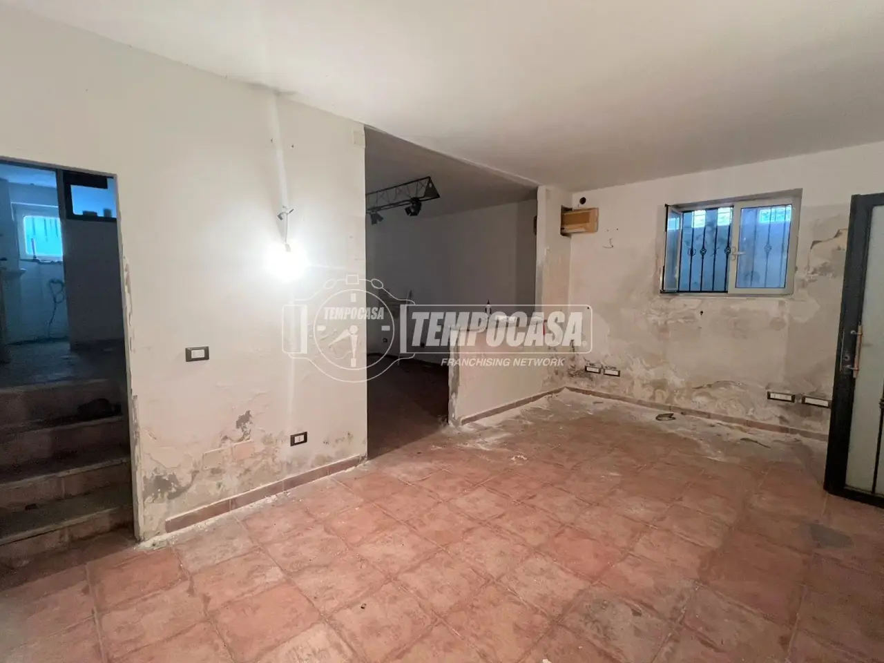 Magazzino in Via Eurialo, Napoli, {3} - Foto 1