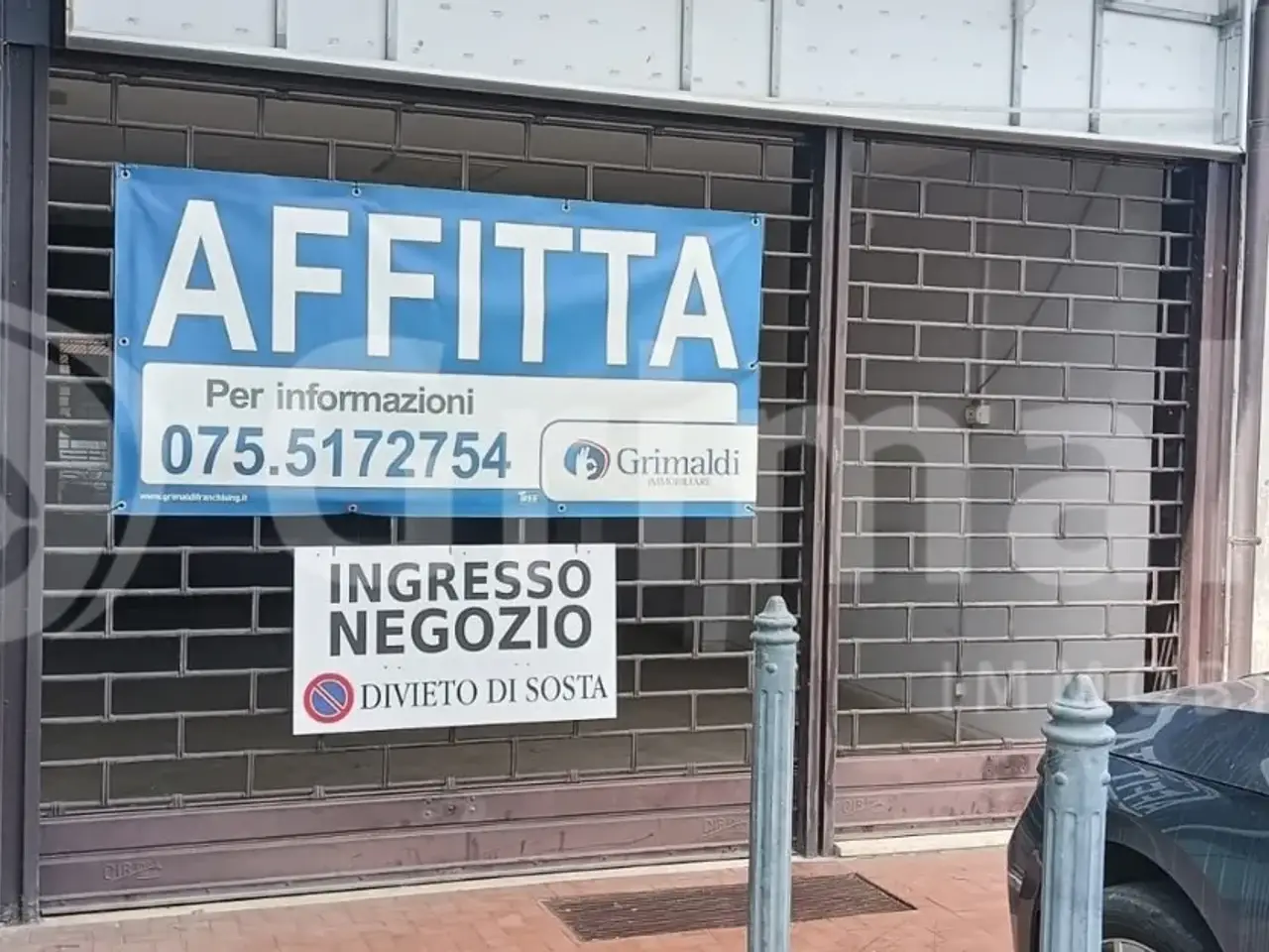Negozio in Via Antonio Gramsci, Corciano, {3} - Foto 1