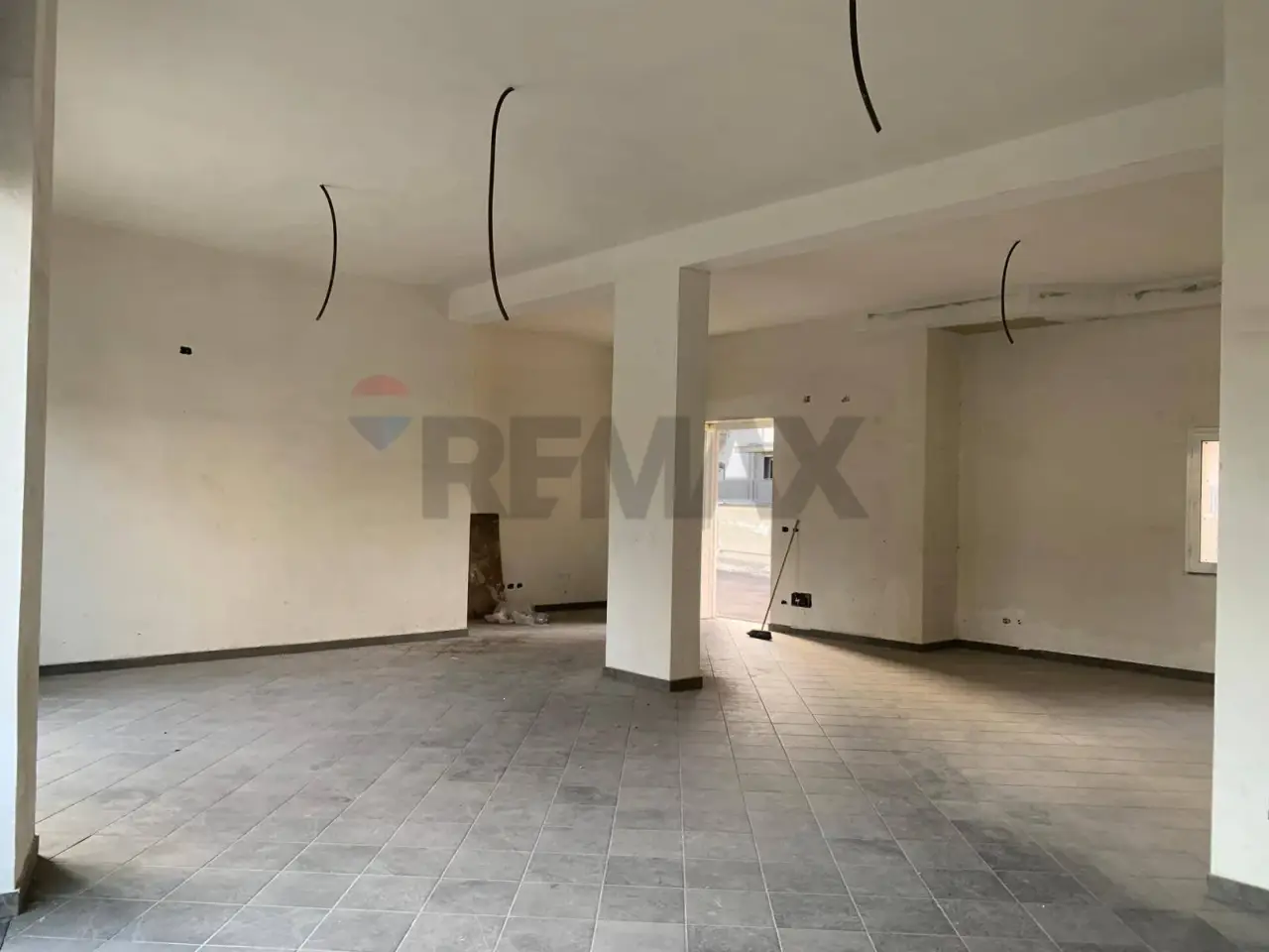 Negozio in Via:Roma, Camporotondo Etneo, {3} - Foto 2