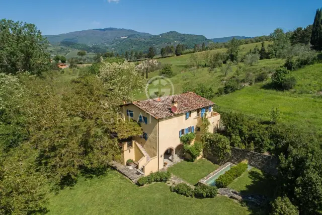 Country house or cottage, Rufina - Photo 1