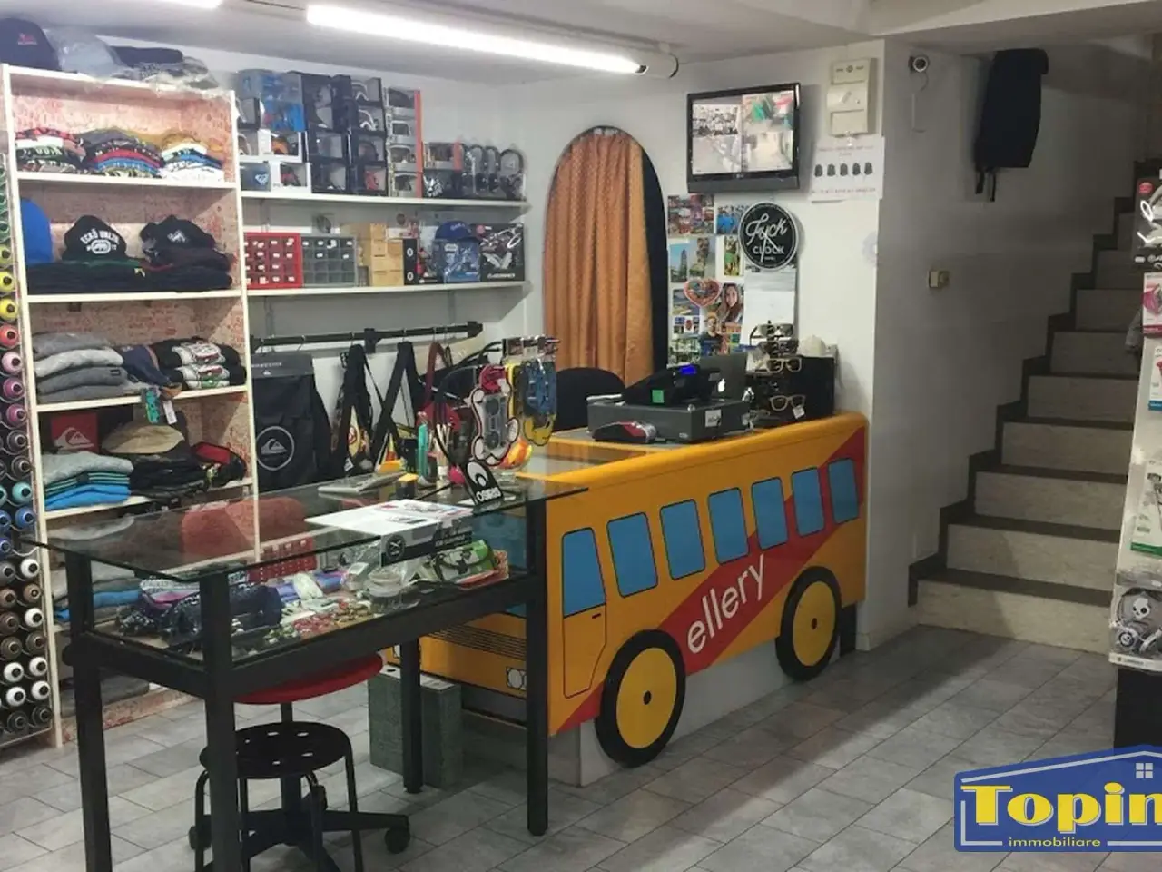 Abbigliamento in , Merano, {3} - Foto 1