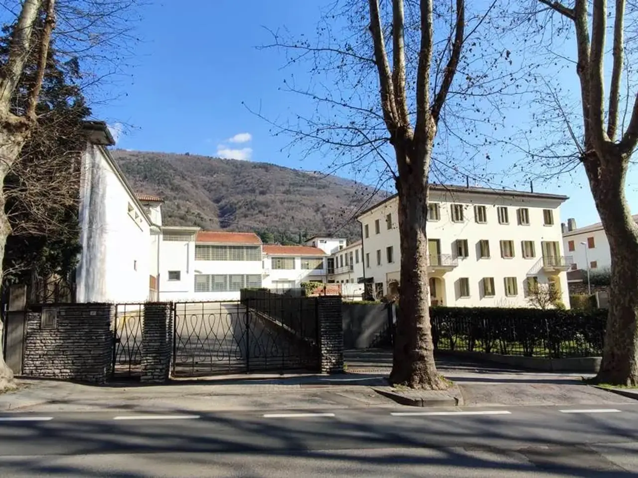 Ufficio in Valdobbiadene, Montebelluna, {3} - Foto 1