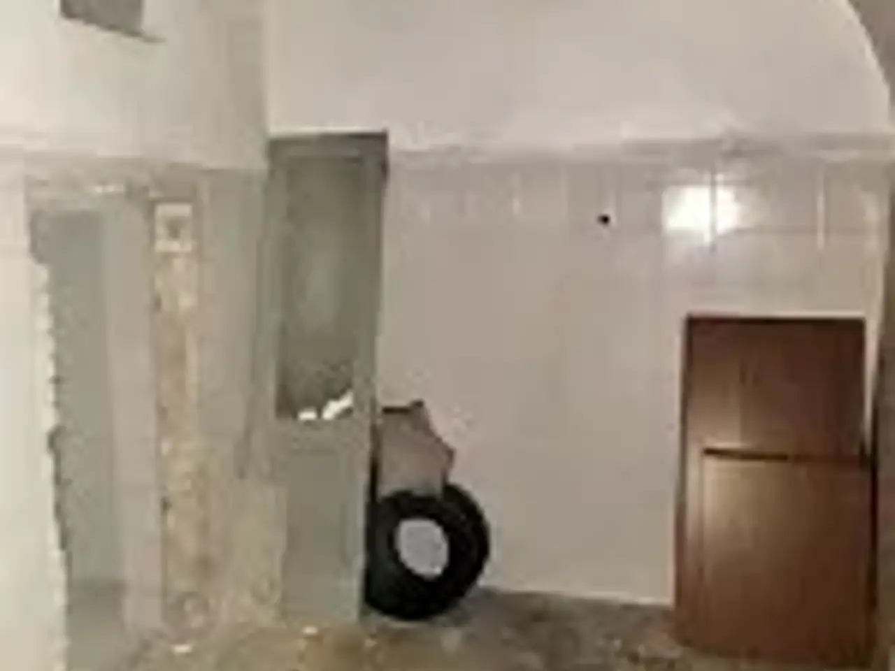 Parcheggio chiuso in Via dei Tintori - Chieti (Ch), Chieti, {3} - Foto 2