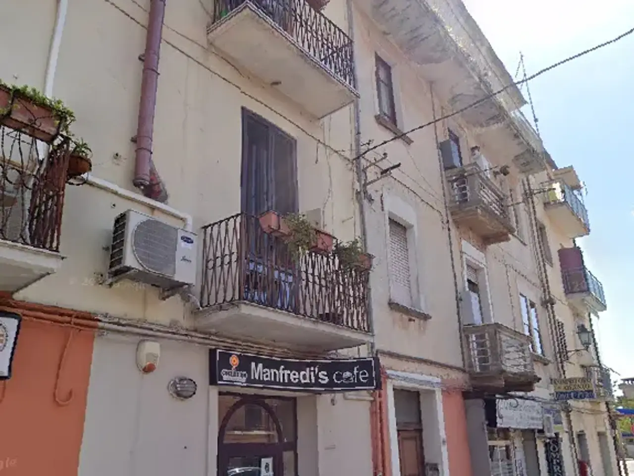 Esercizio commerciale in Via Capitano Manfredi, Lamezia Terme, {3} - Foto 1