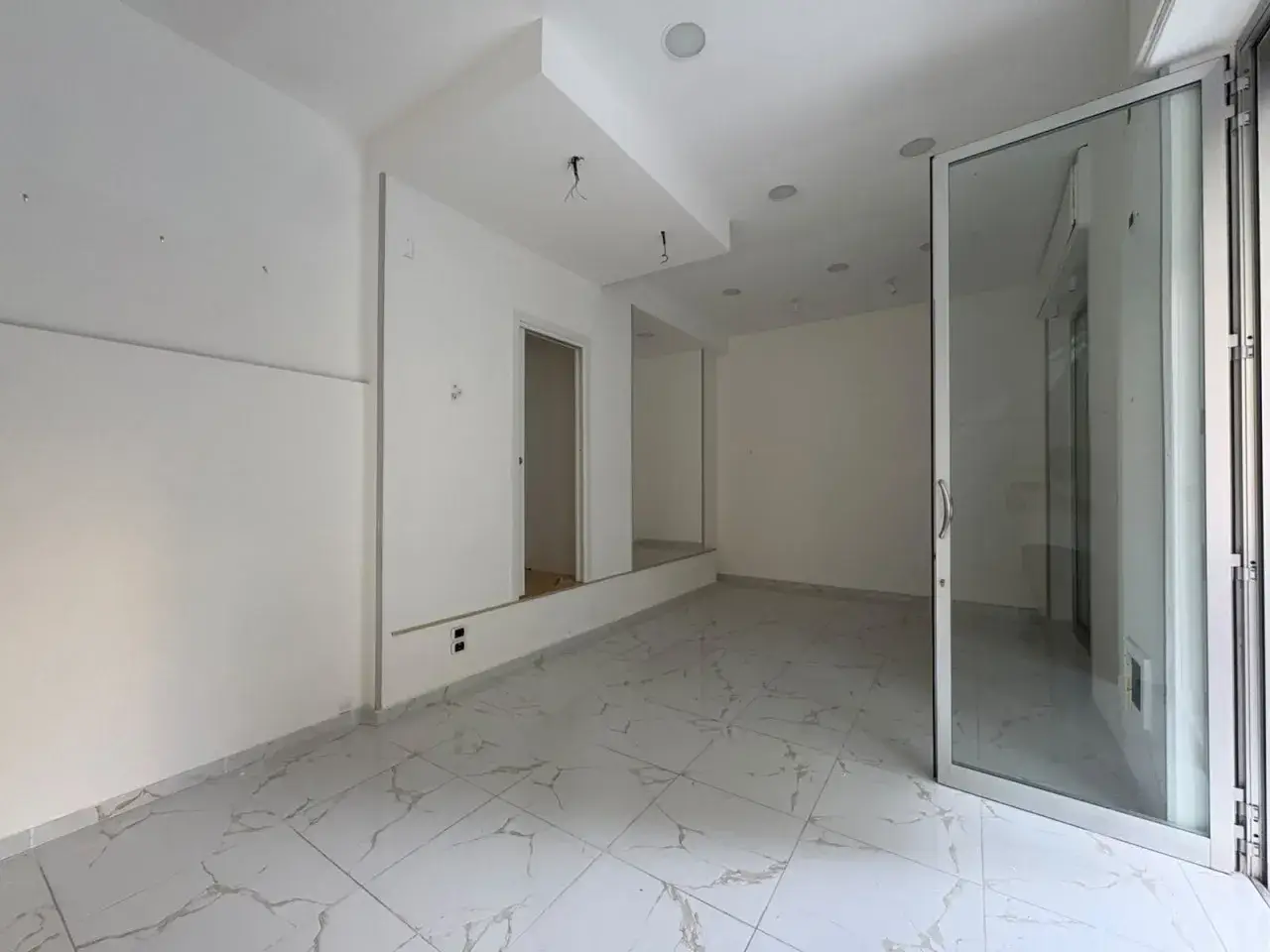 Negozio in Via delle Muratelle 20, Salerno, {3} - Foto 2