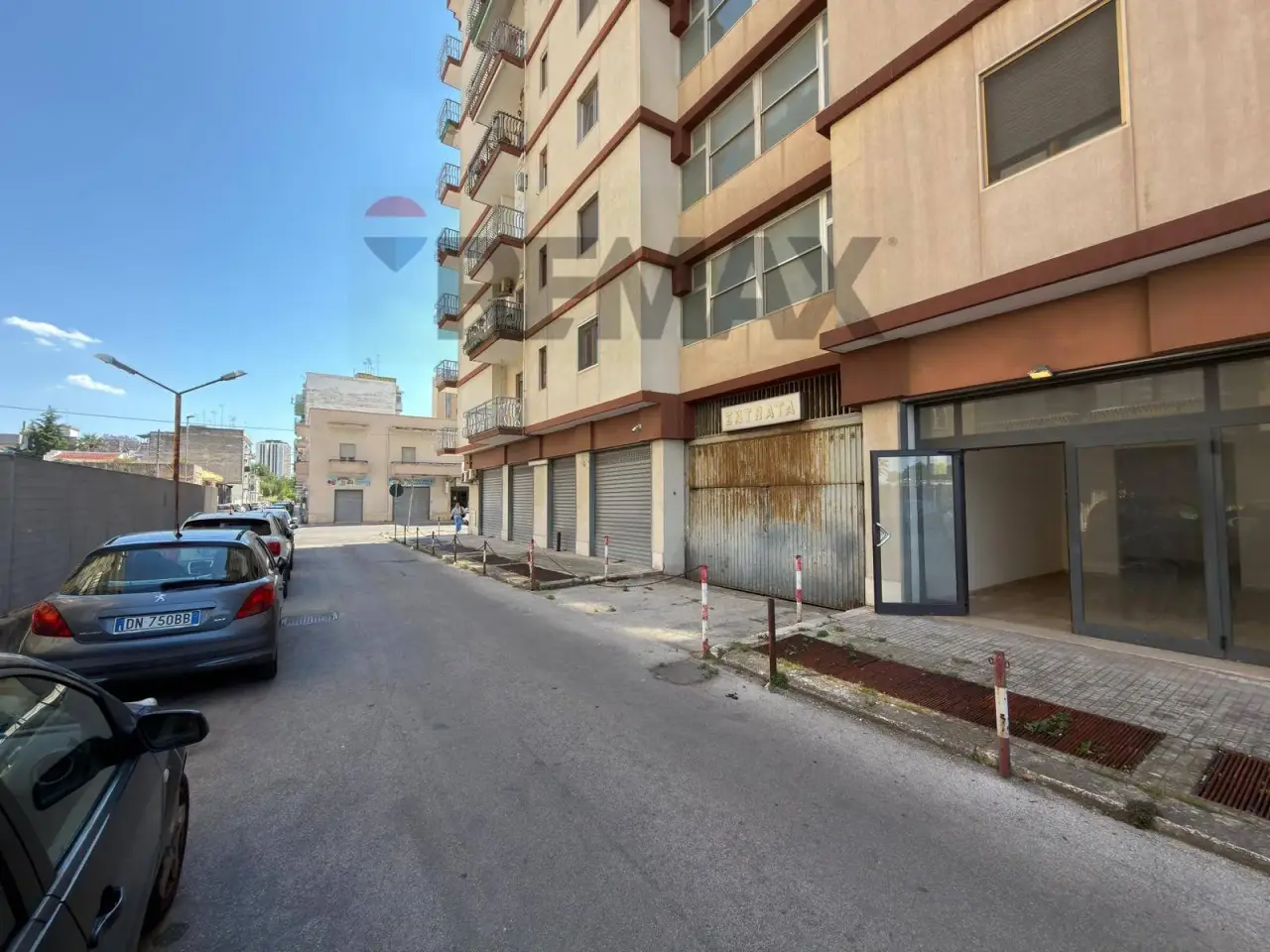 Negozio in Via Cesare Battisti 311 - 323, Taranto, {3} - Foto 2