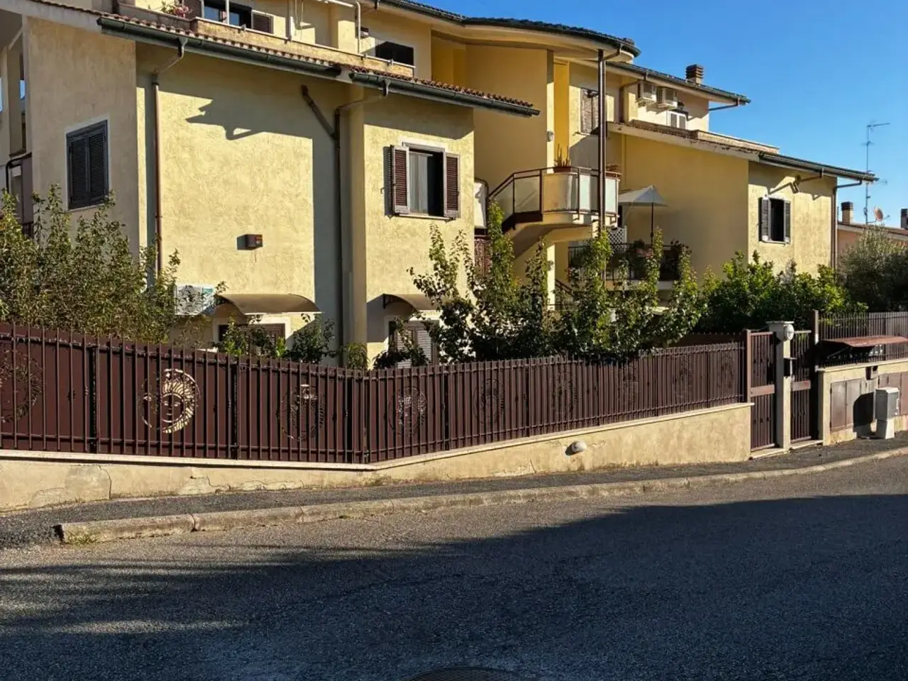 Parcheggio chiuso in , Monterotondo, {3} - Foto 1