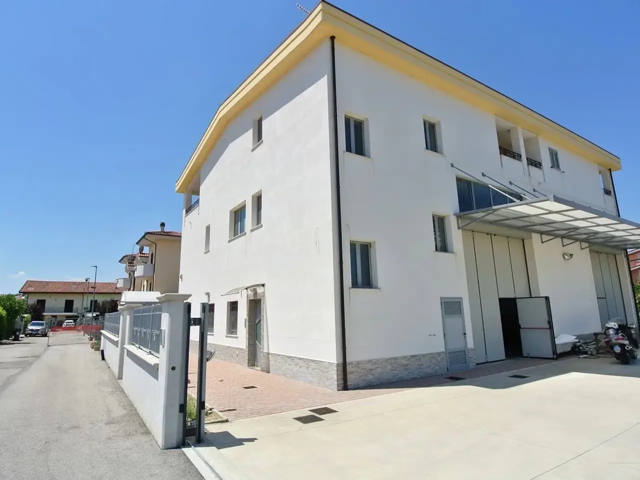 Magazzino in Via Vespucci, Montesilvano, {3} - Foto 1