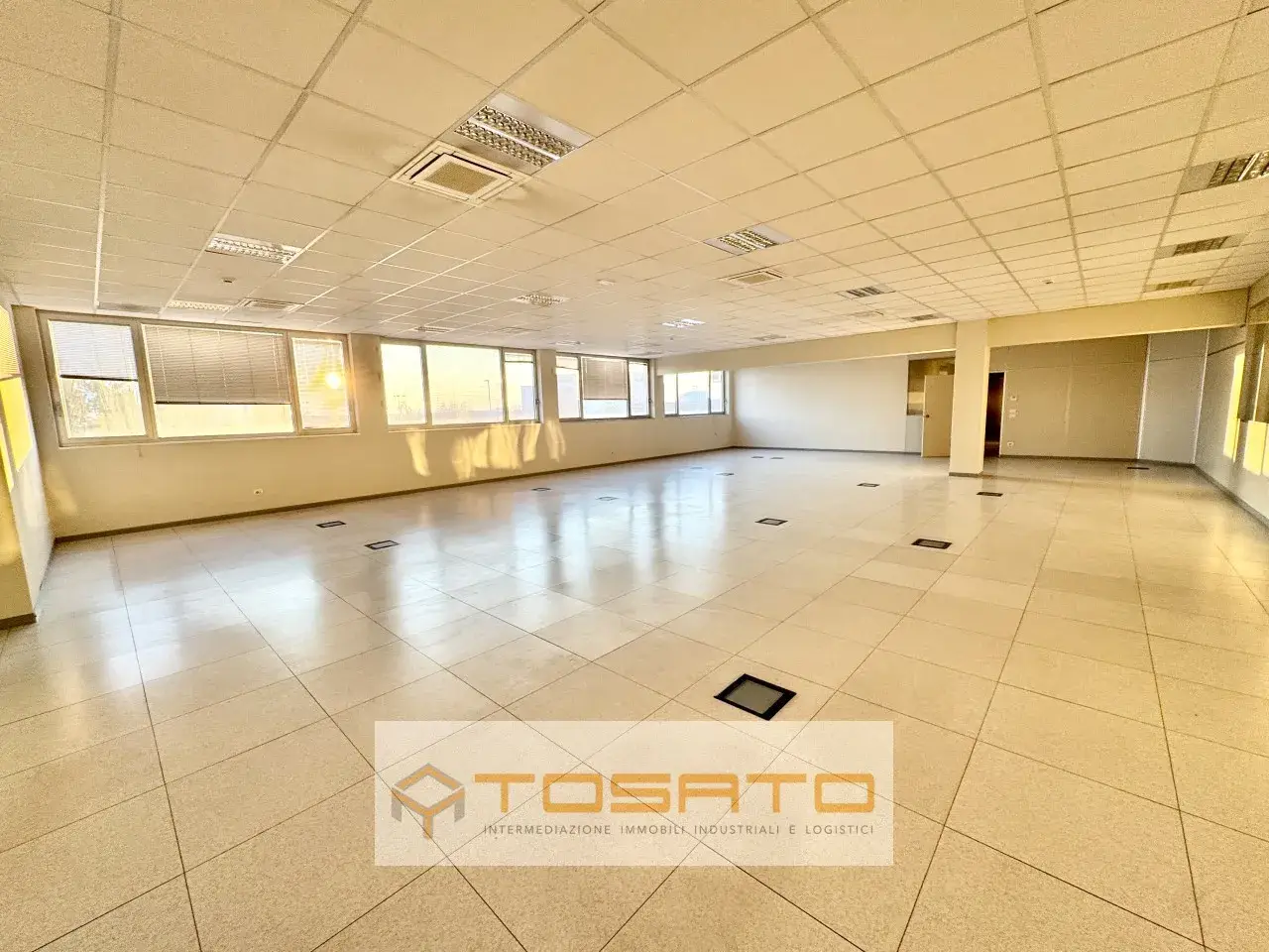 Ufficio in , Verona, {3} - Foto 1