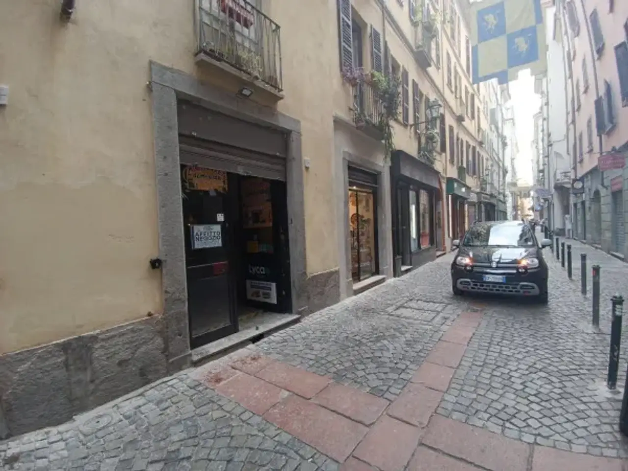 Negozio in Via San Tommaso 6, Torino, {3} - Foto 2