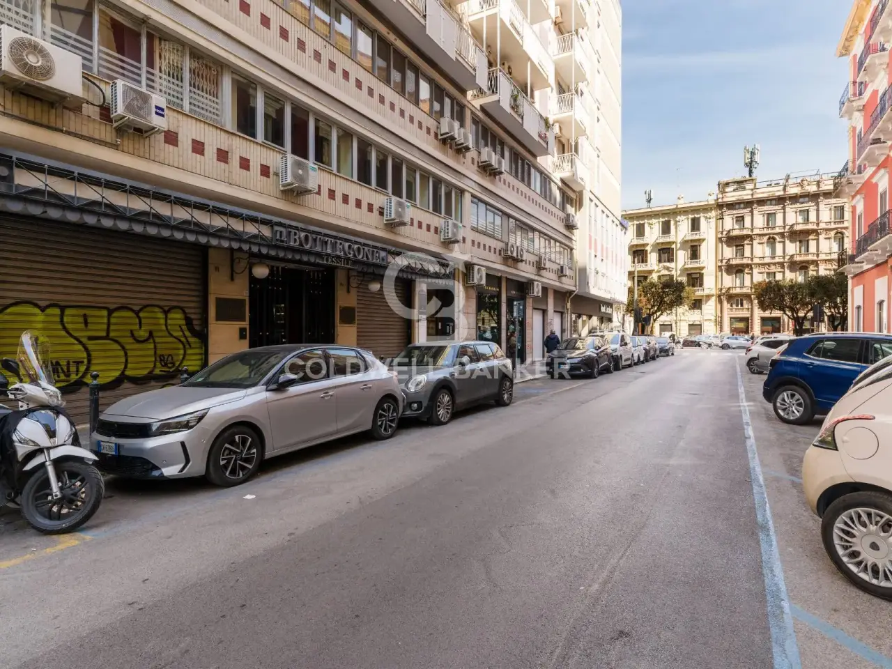 Negozio in Via Principe Amedeo 9 11 9a, Bari, {3} - Foto 1