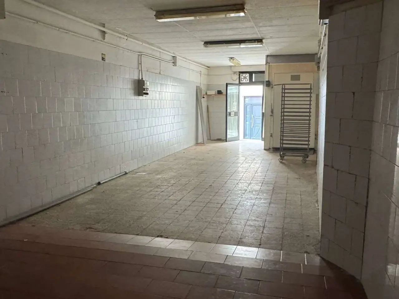Magazzino in , Medesano, {3} - Foto 1