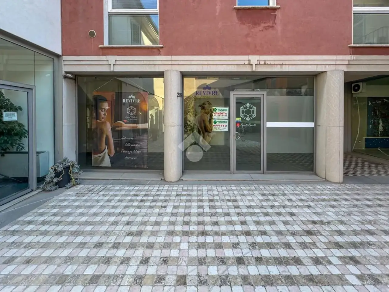 Negozio in Corso Vittorio Emanuele II 208, Piacenza, {3} - Foto 1