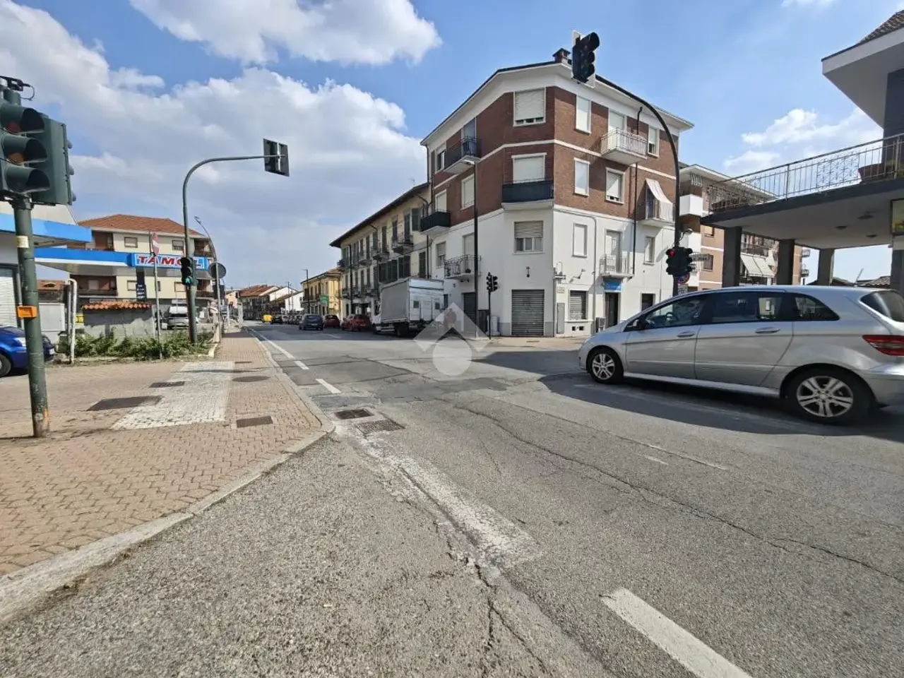 Negozio in Via Torino 23, Trofarello, {3} - Foto 1