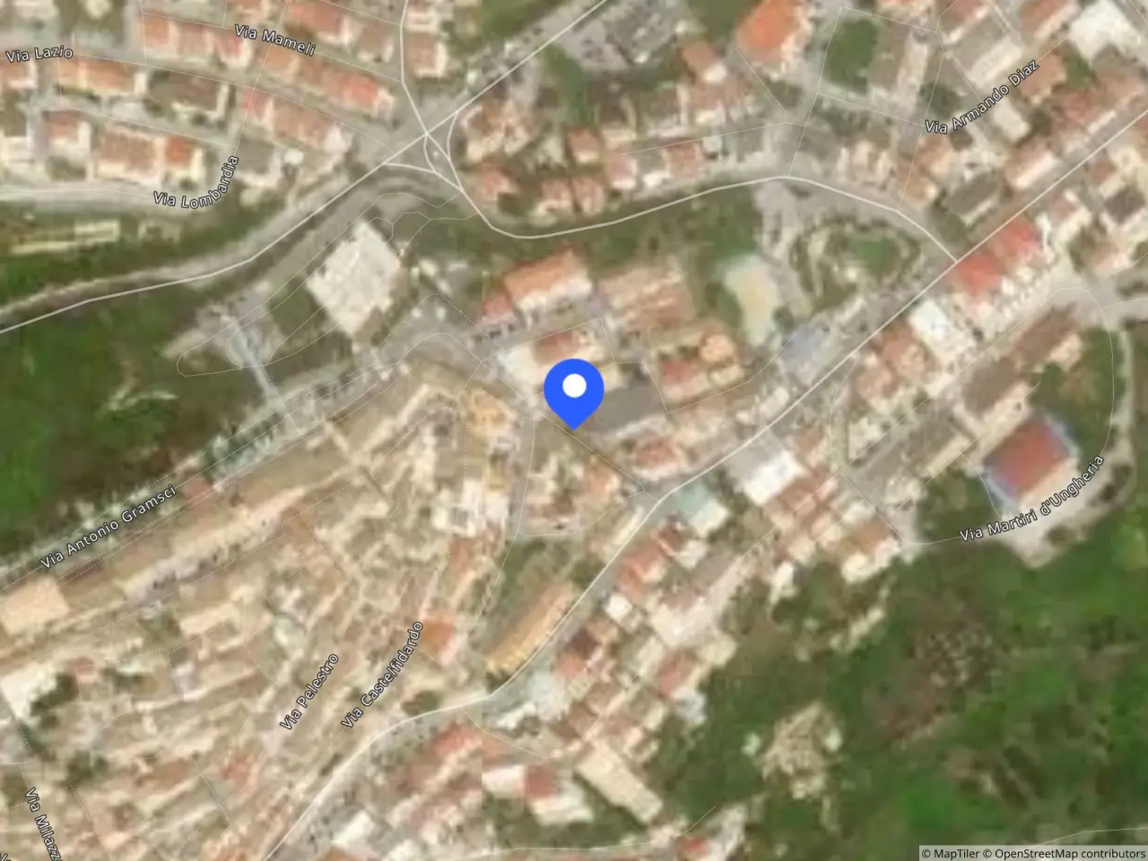 Negozio in Via Trieste, 63812 Montegranaro Fm, Italia 63812, Montegranaro, {3} - Foto 2