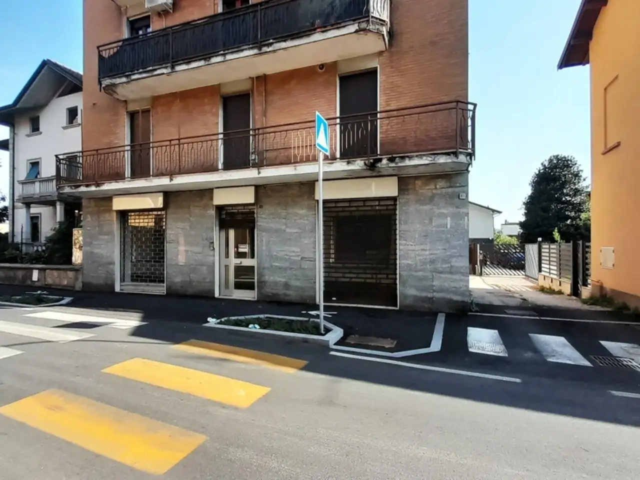 Negozio in Via Giuseppe Mazzini 51, Erba, {3} - Foto 1