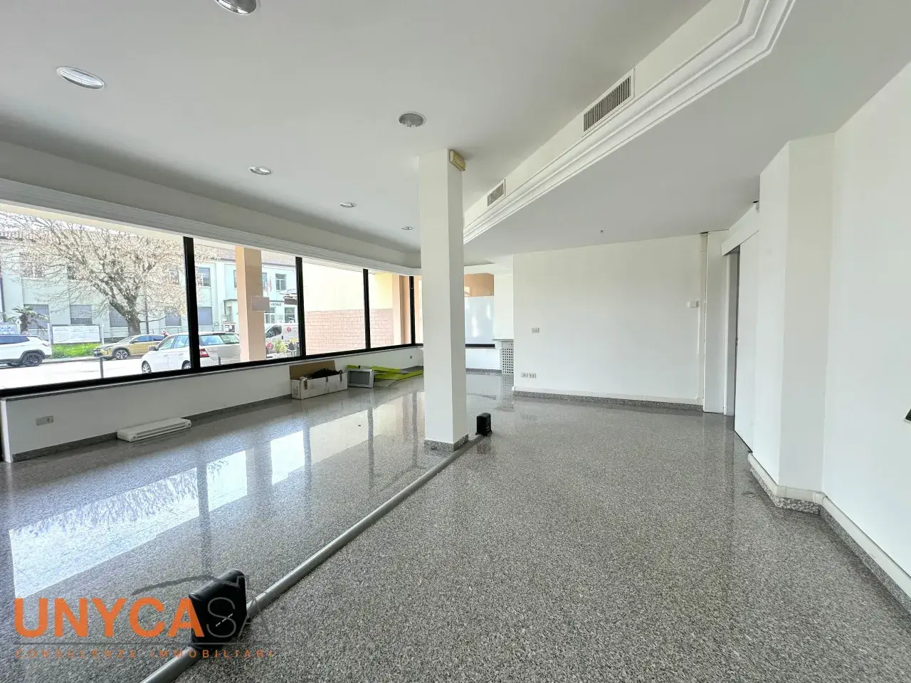 Negozio in Via Roma, Selvazzano Dentro, {3} - Foto 2