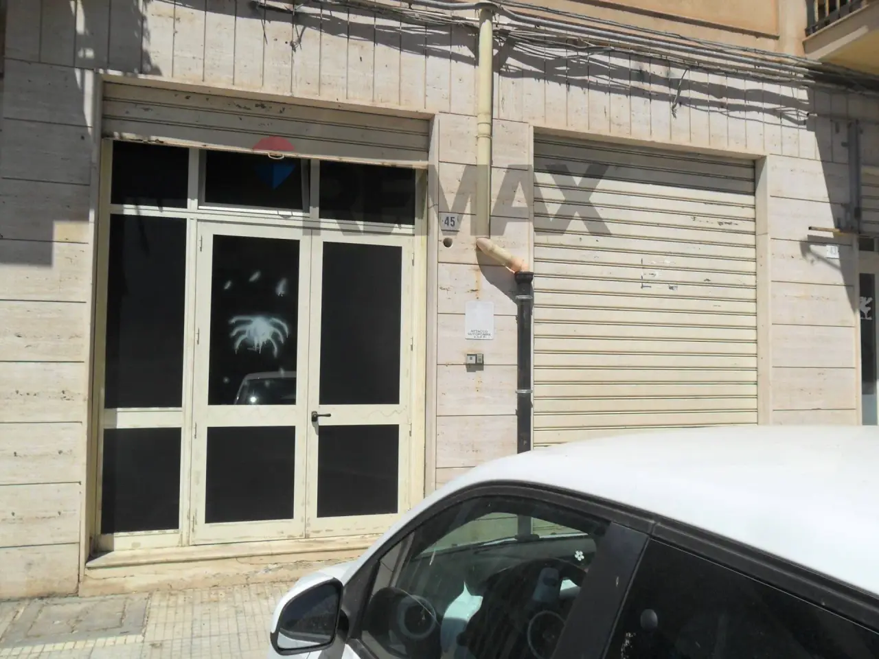 Negozio in Via a. De Gasperi 39/43, Caltanissetta, {3} - Foto 1