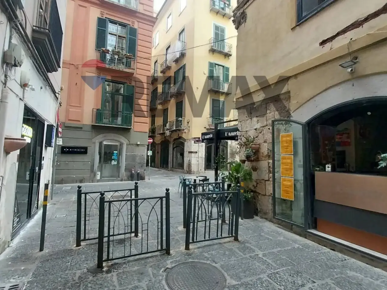 Negozio in Via Portanova 18, Salerno, {3} - Foto 1