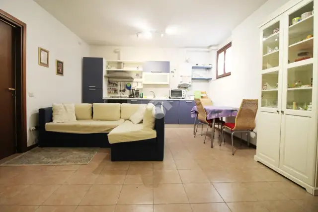 Einzimmerwohnung in Via Padre Pio da Pietrelcina 32, Prato - Foto 1