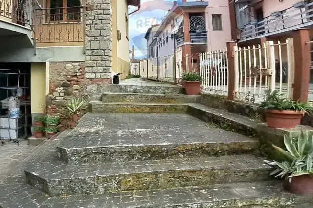 Casa indipendente in vendita, Via Perelli 16, Bucine - Foto 1