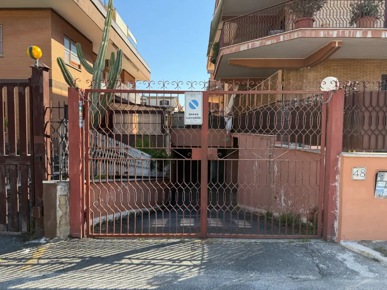 Magazzino in Via Bivongi 48, Roma, {3} - Foto 1
