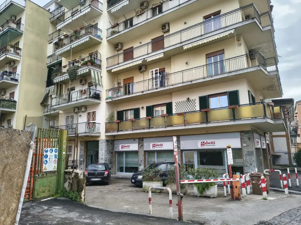Magazzino in Viale Colli Aminei 16e, Napoli, {3} - Foto 1