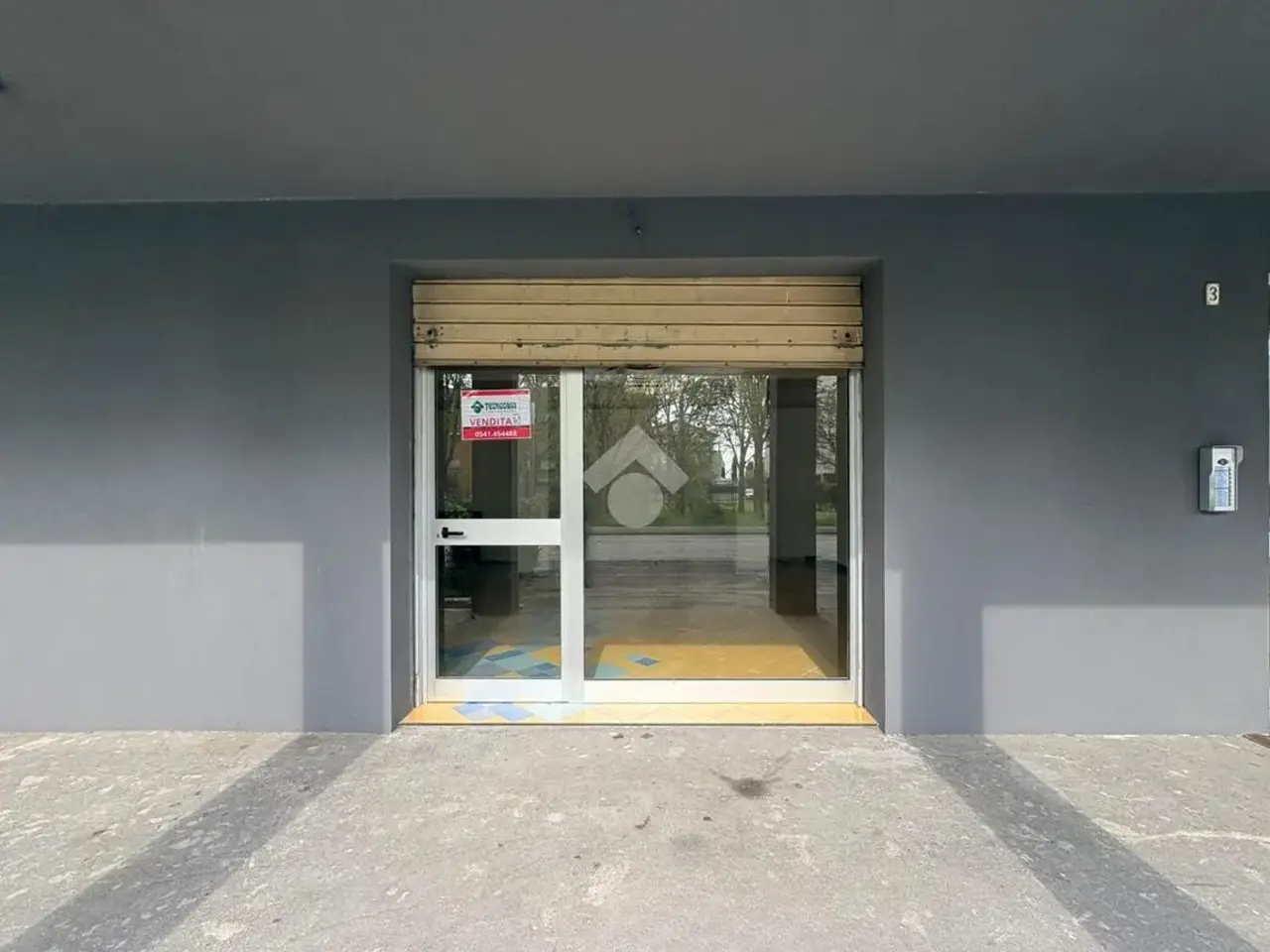 Negozio in Via Emilio Alessandrini 3, Santarcangelo Di Romagna, {3} - Foto 1