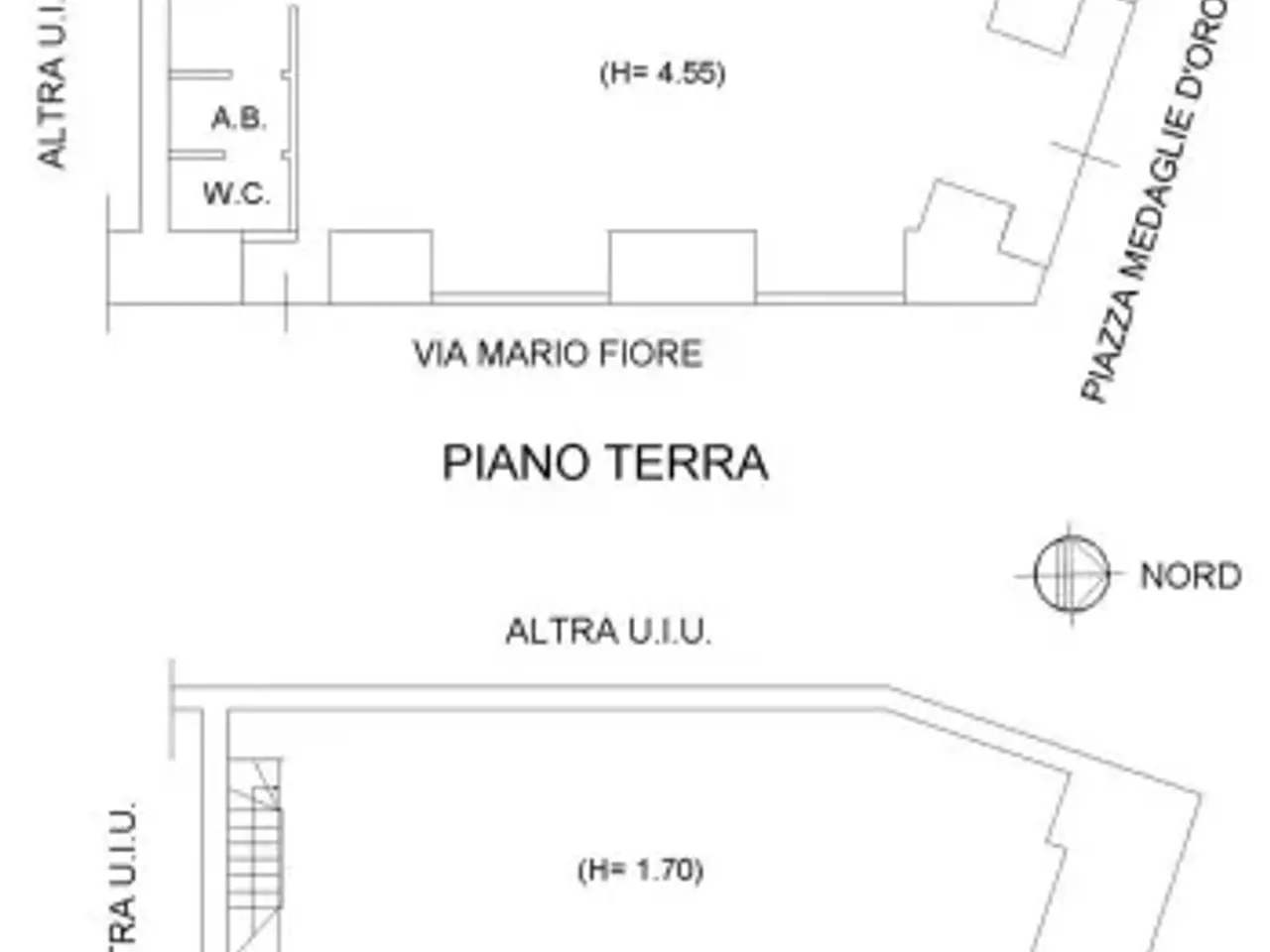Negozio in Piazza Medaglie d'Oro 48, Napoli, {3} - Planimetria 1