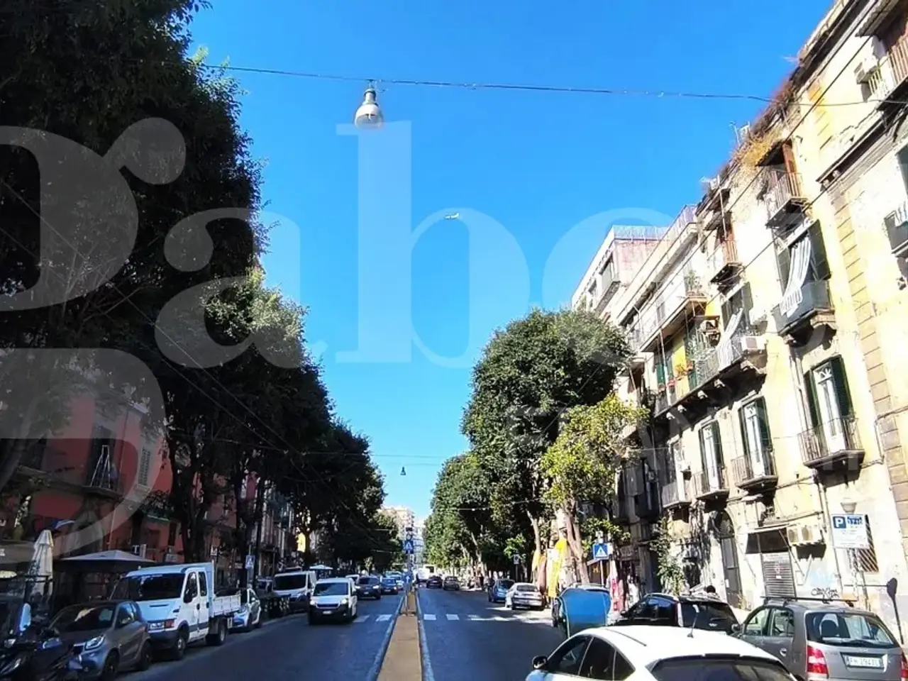Negozio in Via Foria , Napoli, {3} - Foto 1