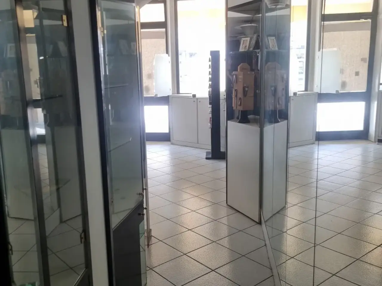 Negozio in Piazza Trento, Este, {3} - Foto 2