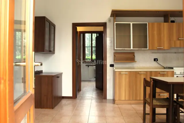 2-room flat in Via N. Sauro, Parabiago - Photo 1