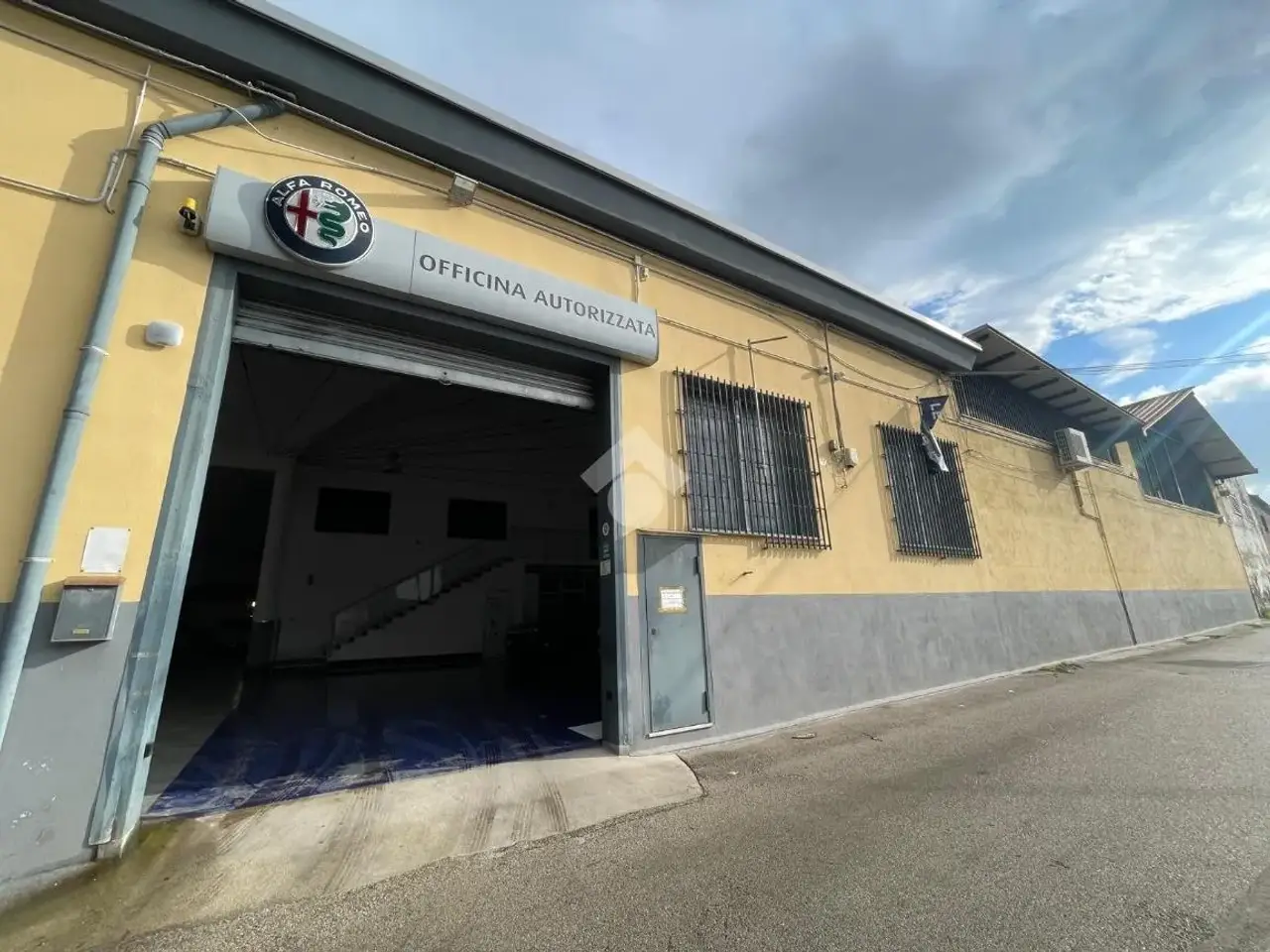 Capannone in Via delle Carceri Vecchie 8, Napoli, {3} - Foto 2