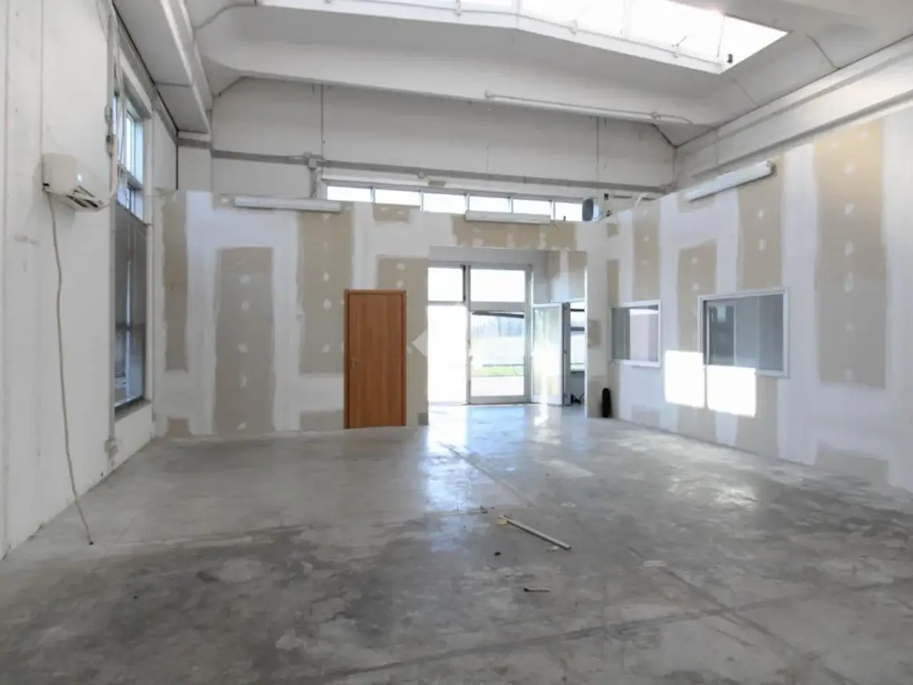 Capannone in Via Amedeo Ciucani 27, Ornago, {3} - Foto 2