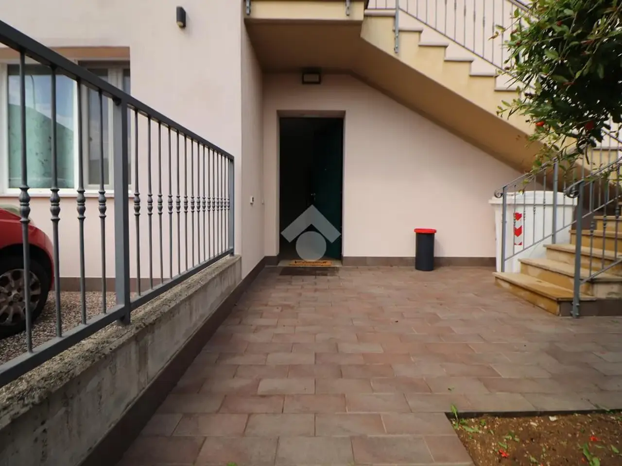 Ufficio in Via Gramsci 1, Porto Mantovano, {3} - Foto 1