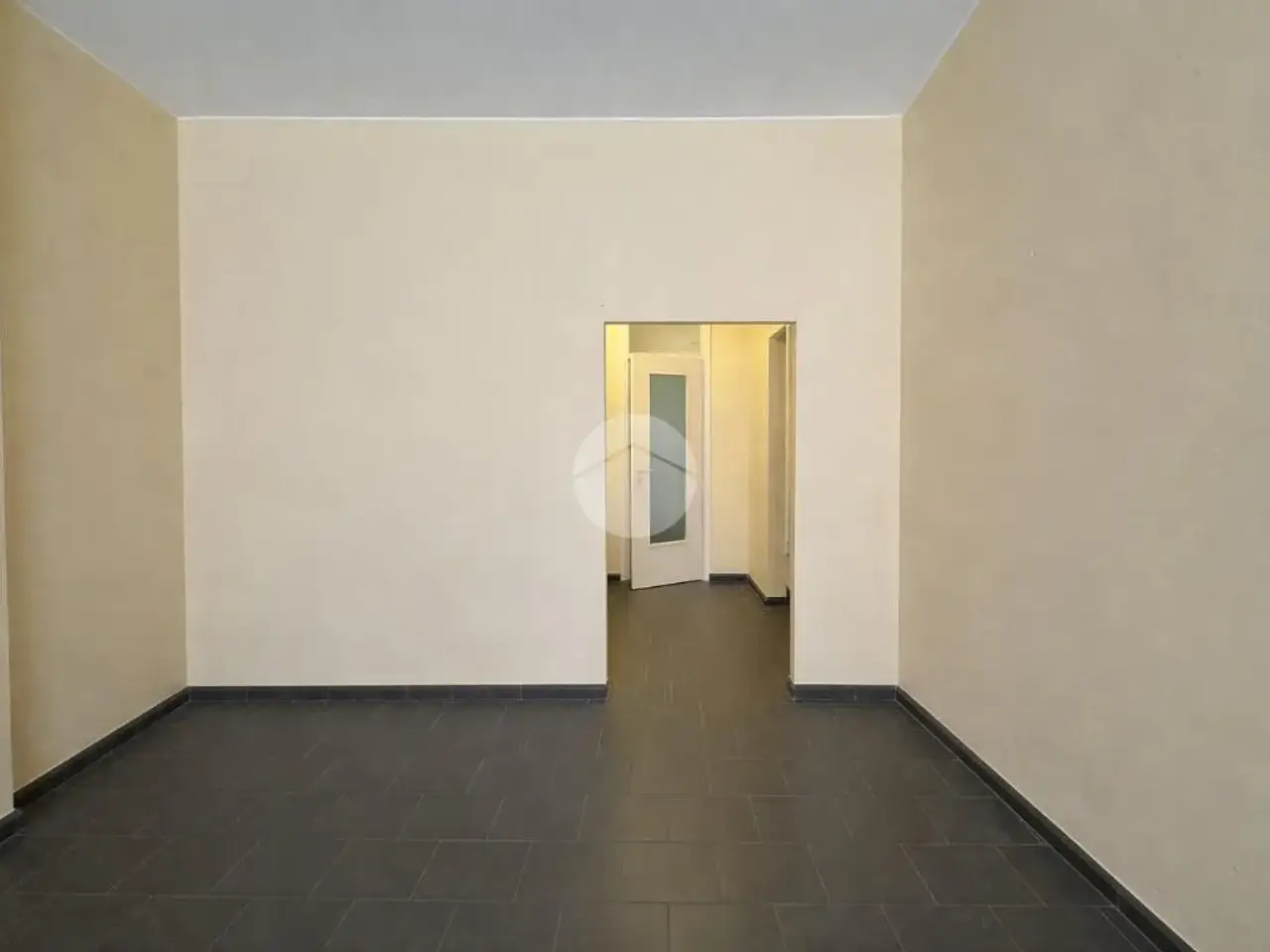 Negozio in Via Monte Cornagera, Bergamo, {3} - Foto 2