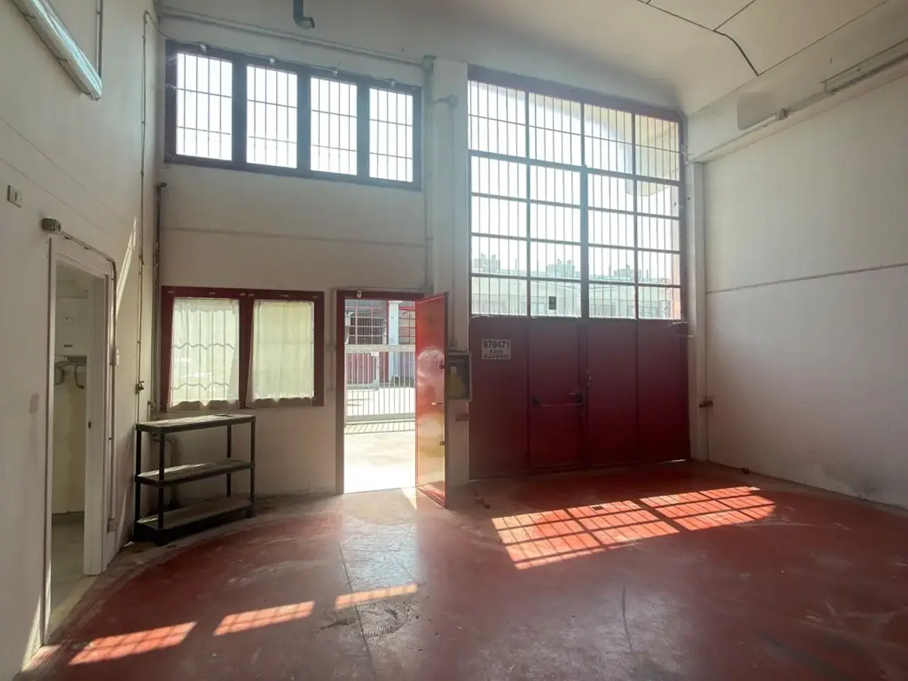 Capannone in , Rozzano, {3} - Foto 1