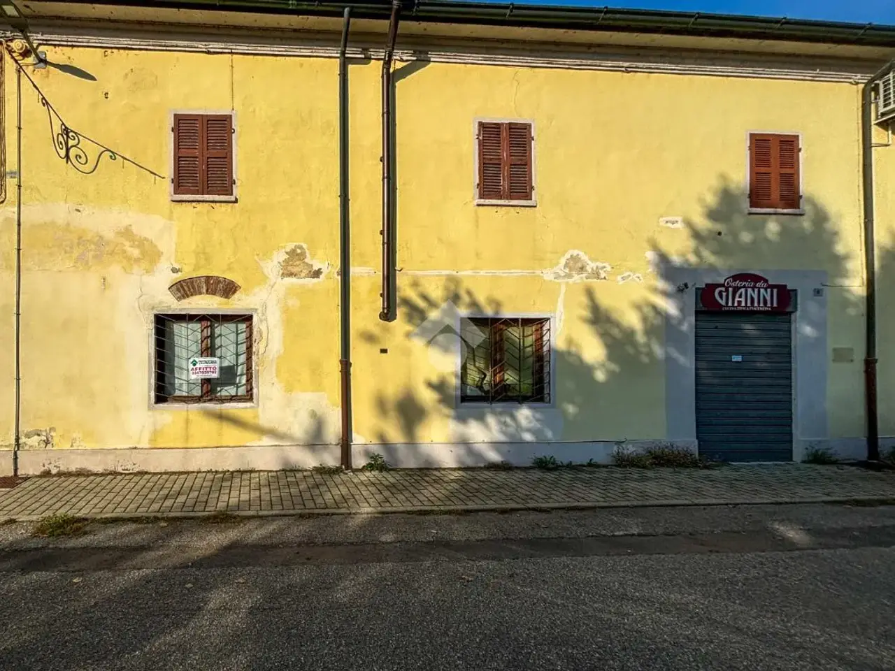 Negozio in Via S. Pietro in Corte Secca 6, Monticelli D'Ongina, {3} - Foto 1