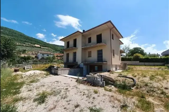 Vierzimmerwohnung in Via della Piaggiola Nuova, Snc, Gubbio - Foto 1