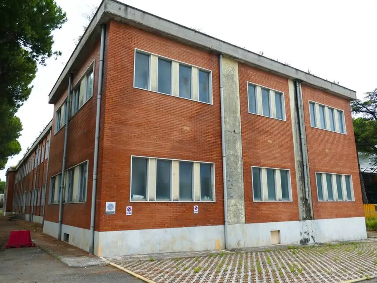 Ufficio in Via Dorsale 11, Massa, {3} - Foto 1