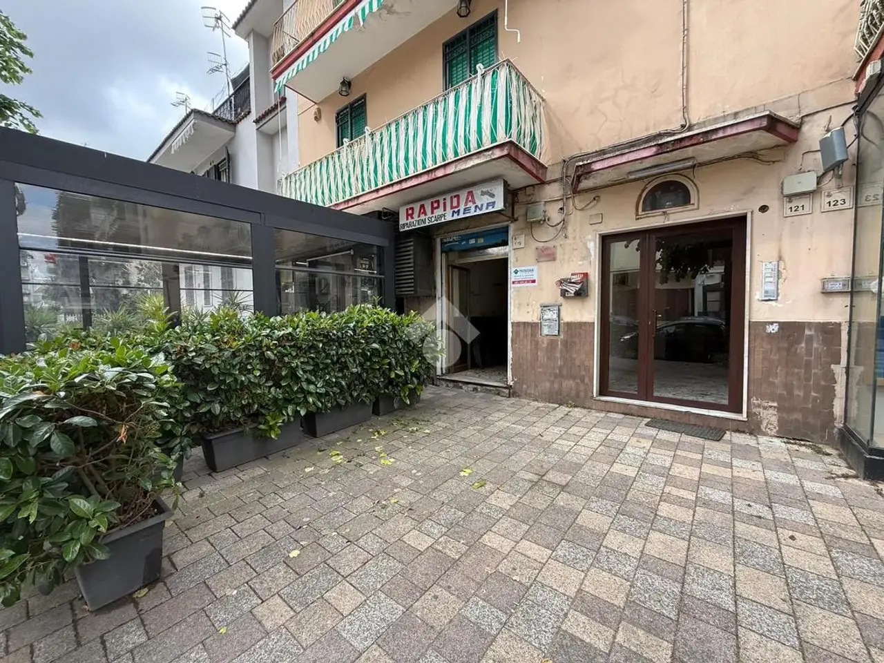Negozio in Via Alessandro Manzoni 121, San Giorgio A Cremano, {3} - Foto 1