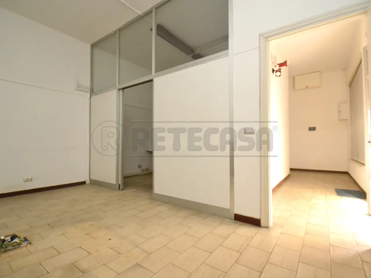 Palazzina commerciale in , Valdagno, {3} - Foto 2